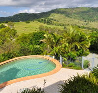 Highwood Park BB Guest Lodge - Sunshine Coast Guide