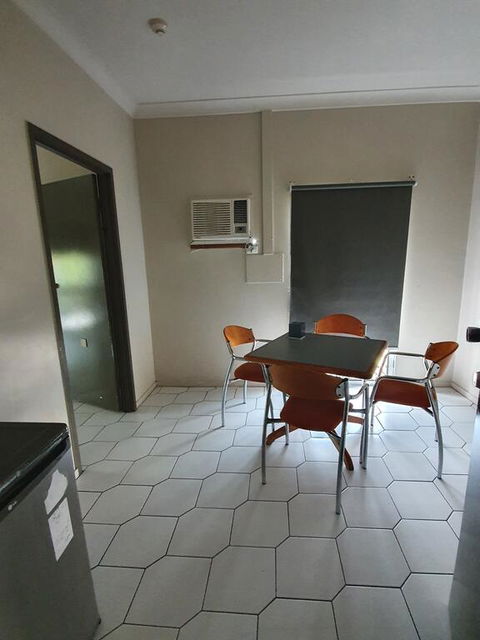 Hotel Allen - Sunshine Coast Guide 2