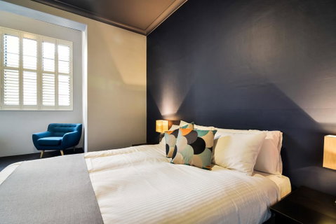 Hotel Canobolas - Sunshine Coast Guide 2