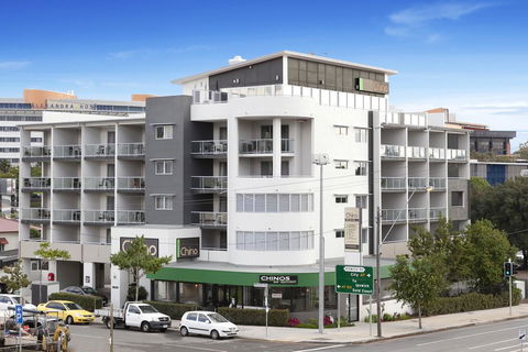 Hotel Chino - Sunshine Coast Guide 2
