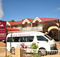 Isla House PA - Sunshine Coast Guide
