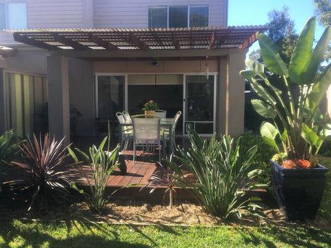 It's De-Lovely B And B - Sunshine Coast Guide 0