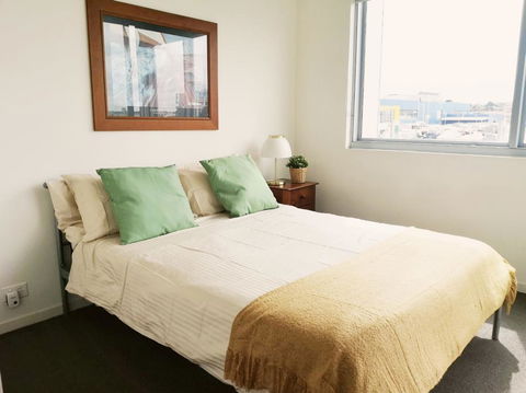 Italian Style Apartment - Sunshine Coast Guide 1