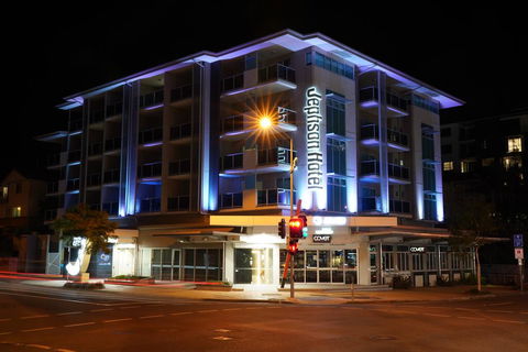 Jephson Hotel & Apartments - Sunshine Coast Guide 0