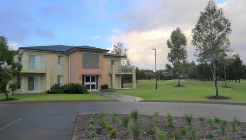 Jewel In The Crowne - Sunshine Coast Guide 1