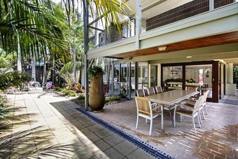 Jimmy's Beach House - Sunshine Coast Guide 1