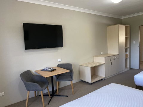 Jindy Inn - Sunshine Coast Guide 3