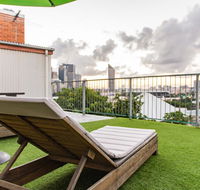 Joe's Place Backpackers - Sunshine Coast Guide