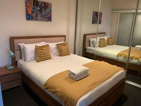 JOLI Opposite MCG And Botanical Gardens - Sunshine Coast Guide 2