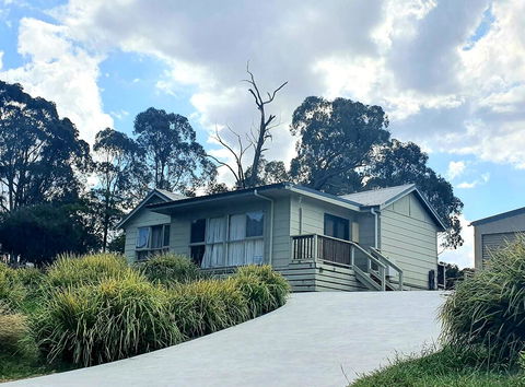Kaishua House - JK Family Lake House - Sunshine Coast Guide 1