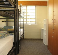 Kangaroo Inn - Sunshine Coast Guide
