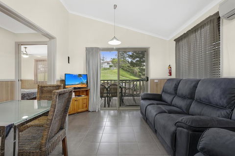 Kendalls Beach Holiday Park - Sunshine Coast Guide 1