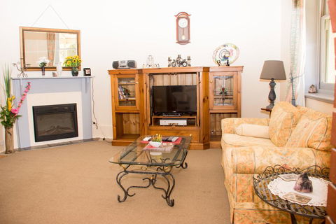 Kimba Travellers' Haven - Sunshine Coast Guide 0