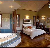 King Ludwigs Cottage - Sunshine Coast Guide