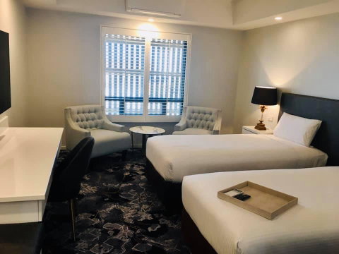 Kingsford Smith Motel - Sunshine Coast Guide 1