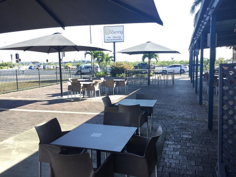 Kooyong Hotel - Sunshine Coast Guide 2