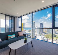KOZYGURU BROADBEACH AMAZING VIEW 2 BED APT  FREE PARKING WALK TO BEACH QBR004 - Sunshine Coast Guide