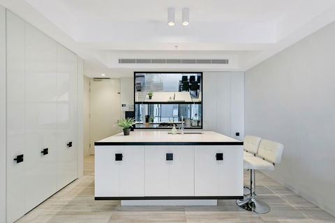 KOZYGURU HAYMARKET SYDNEY CITY VIEW 2 BED STUNNING APT NHA178-1206 - Sunshine Coast Guide 1