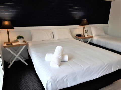 Kurri Motor Inn - Sunshine Coast Guide 0