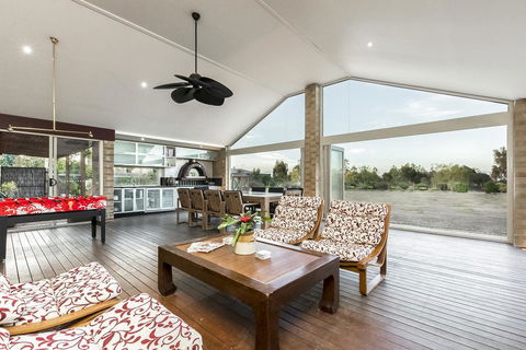 La Bella Vita - Sunshine Coast Guide 1