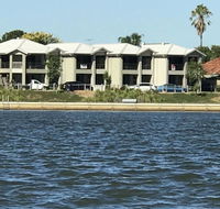 Lake Breeze - Sunshine Coast Guide