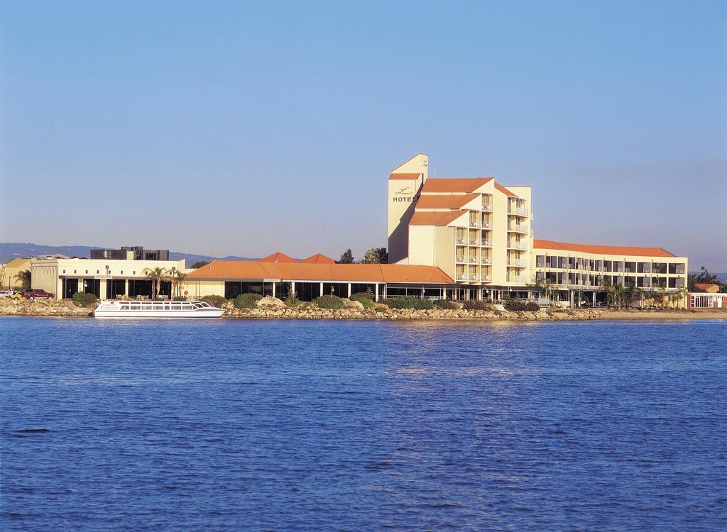 West Lakes SA Sunshine Coast Guide