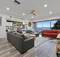 Lakeside Landing - Waterfront - Sunshine Coast Guide
