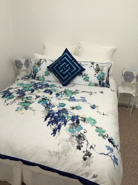 Langley Cottage B&B - Sunshine Coast Guide 0