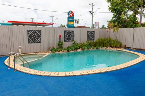 Lantern Motor Inn - Sunshine Coast Guide 1