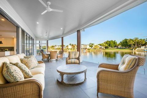 Lavish & Luxurious, Noosa Waters - Sunshine Coast Guide 0