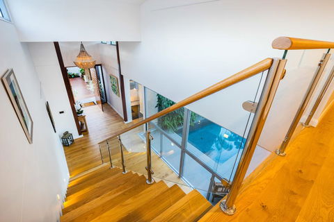 Lavish & Luxurious, Noosa Waters - Sunshine Coast Guide 1