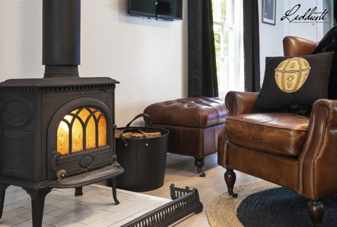Leddicott Cottage - Sunshine Coast Guide 2