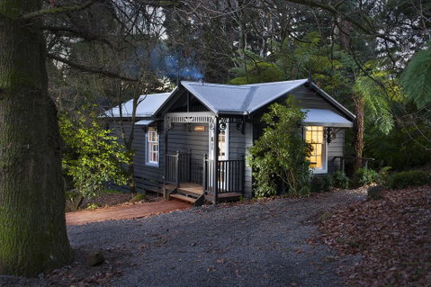 Leddicott Cottage - Sunshine Coast Guide 0