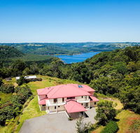Lemon Grove - Sunshine Coast Guide