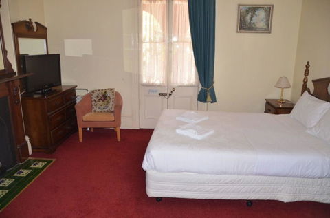 Leura House - Sunshine Coast Guide 2