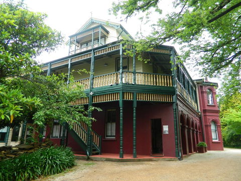 Leura House - Sunshine Coast Guide 0