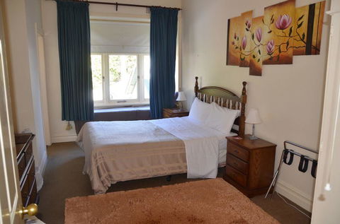 Leura House - Sunshine Coast Guide 3