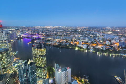 Level 77 Skytower Retreat In CBD - Sunshine Coast Guide 1