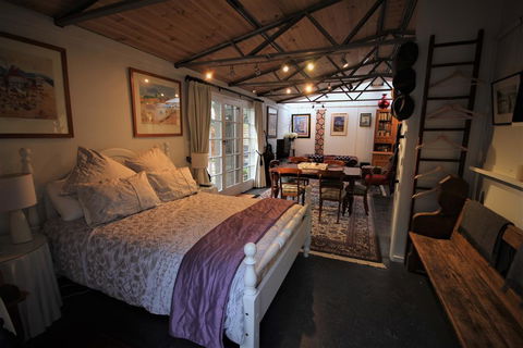 Lily's Farm Studio - Sunshine Coast Guide 2