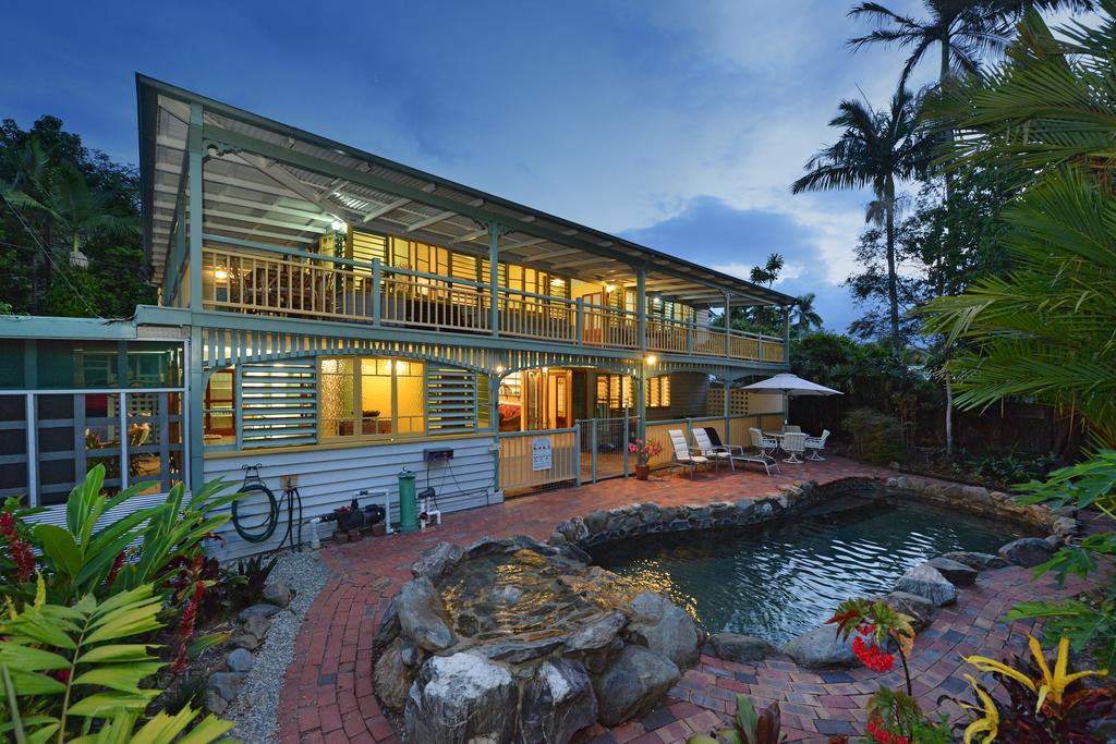 Stratford QLD Sunshine Coast Guide