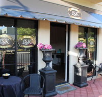 Luxe on Kensington - Sunshine Coast Guide