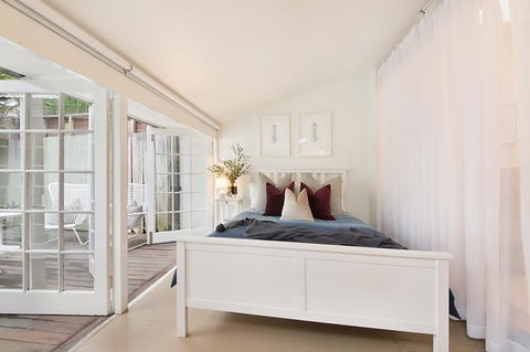 Luxury Designer Paddington Cottage + FREE WIFI - Sunshine Coast Guide 0