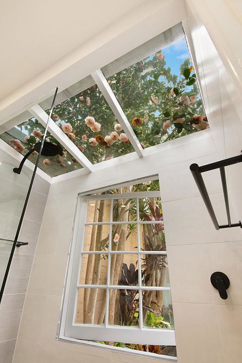 Luxury Designer Paddington Cottage + FREE WIFI - Sunshine Coast Guide 3