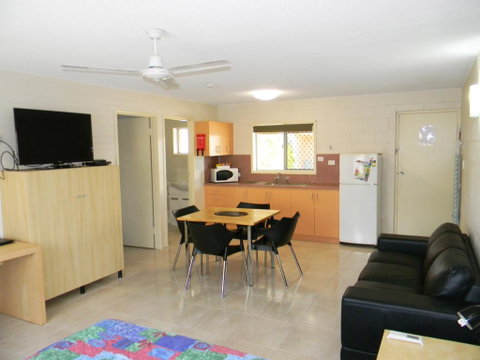Mackay Apartments The Rover - Sunshine Coast Guide 3