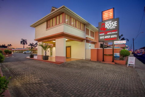 Mackay Rose Motel - Sunshine Coast Guide 0