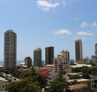 Main Beach Apartment at The Meriton - Sunshine Coast Guide