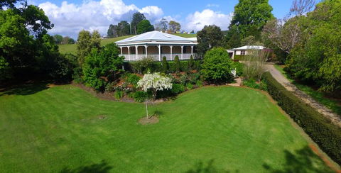Maleny Homestead & Cottage - Sunshine Coast Guide 0
