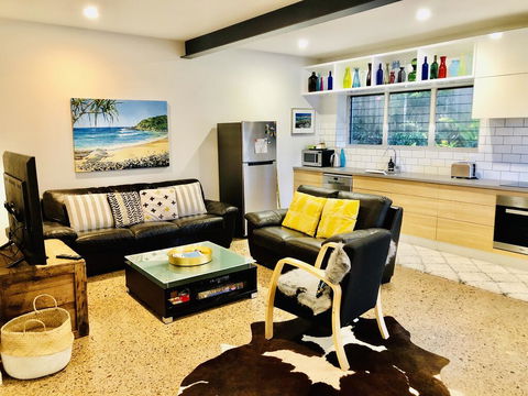 Malibu Apartment - Peregian Beach - Sunshine Coast Guide 1