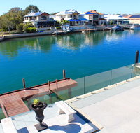 Mandurah Dolphin Escape - Sunshine Coast Guide