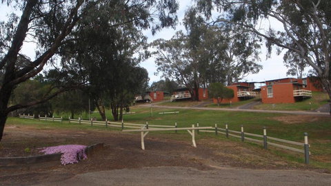 Mansfield Country Resort - Sunshine Coast Guide 2